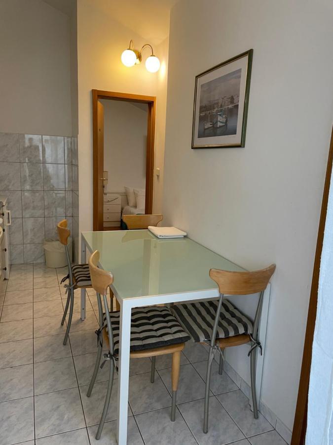 Gorana two bedroom apartment Jelsa  Exterior foto