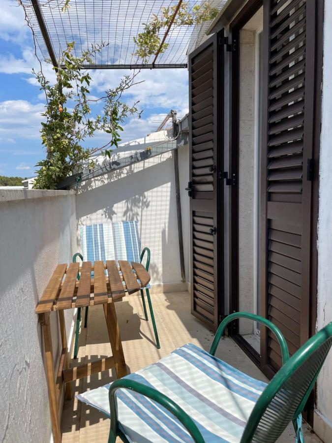 Gorana two bedroom apartment Jelsa  Exterior foto